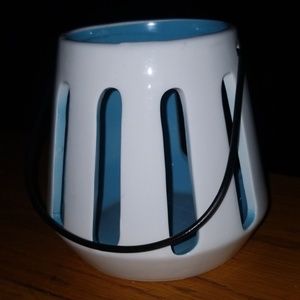 Candle holder lantern